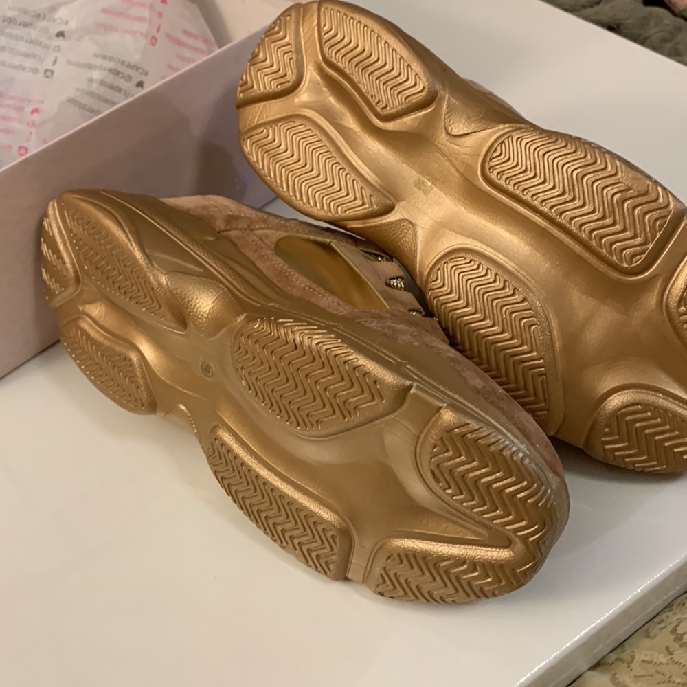 Women sneakers by Cape Robbin in metallic rose gold size 10 wide - Picture 4 of 8